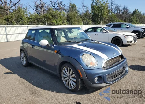 2011 Mini Cooper z USA, uszkodzony, nr VIN WMWSU3C57BTX96508